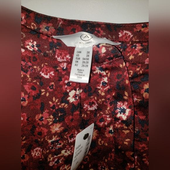 Addition Elle In Every Story Ruffle Flower Tunic Blouse - Picture 3 of 5